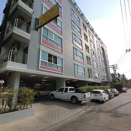 Baan Mina Aparthotel Μπανγκόκ Εξωτερικό φωτογραφία